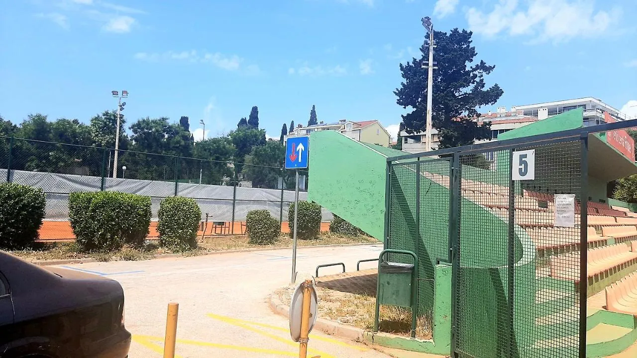 Old Captain'S Apartments - In A Pine Wood By The Sea And Tennis Courts Σπλιτ