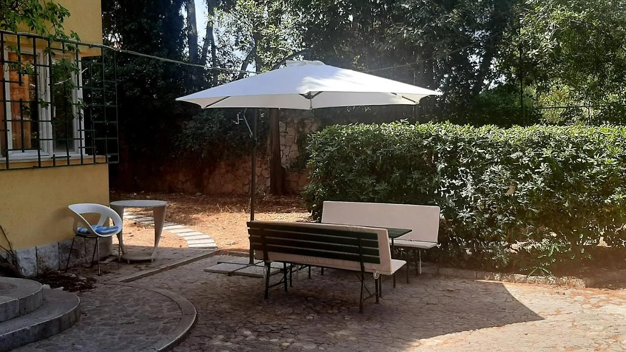 Old Captain'S Apartments - In A Pine Wood By The Sea And Tennis Courts Split Croatie