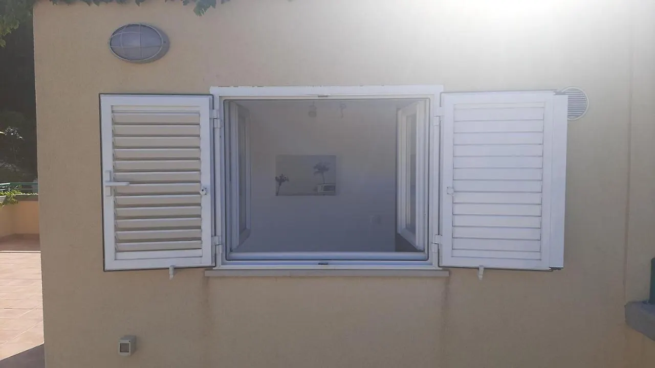 Old Captain'S Apartments - In A Pine Wood By The Sea And Tennis Courts Split Croatie